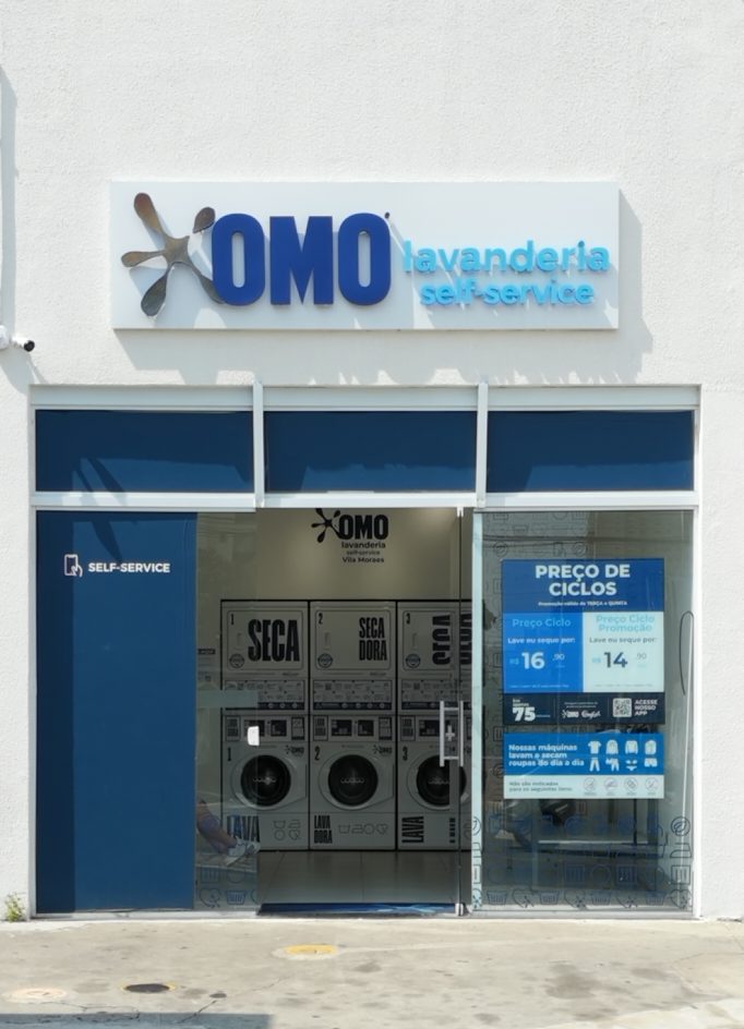 Fachada da OMO Lavanderia Vila Moraes, em São Paulo